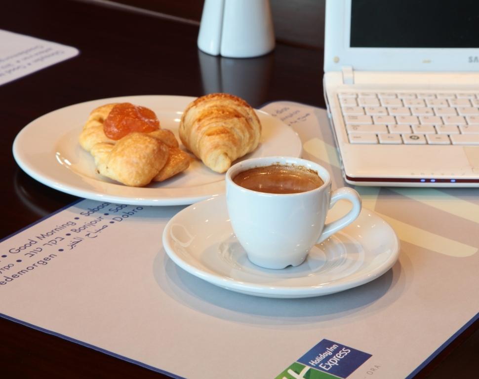 Holiday Inn Express Istanbul-Ora Exterior foto